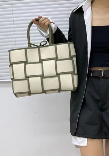 Mia Woven Canvas 12 Squares Tote Green