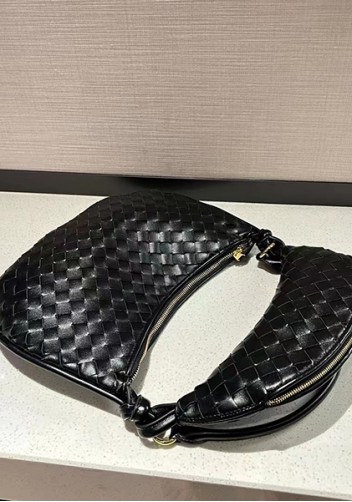 Gemini Woven Shoulder Bag Black