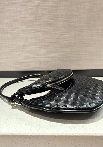 Gemini Woven Shoulder Bag Black