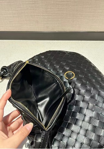 Gemini Woven Shoulder Bag Black