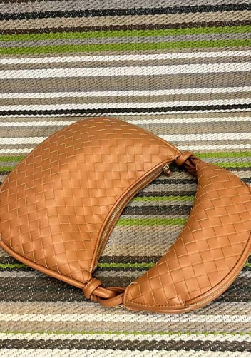Gemini Woven Shoulder Bag Camel