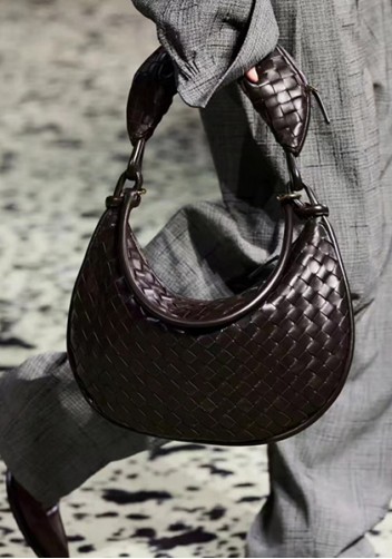 Gemini Woven Shoulder Bag Choco