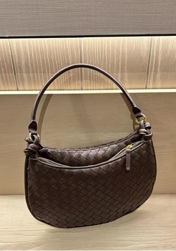 Gemini Woven Shoulder Bag Choco