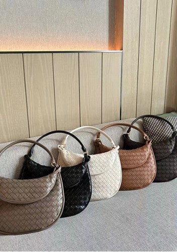 Gemini Woven Shoulder Bag Cream