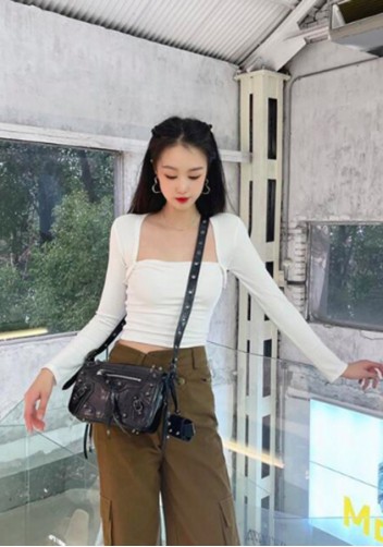 The Route 66 Vegan Leather Horizontal Messenger Bag Black