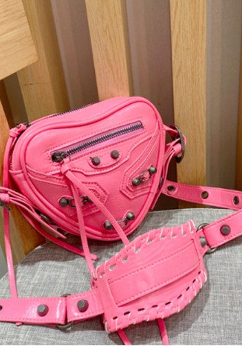 The Route 66 Vegan Leather Heart Shoulder Bag Pink