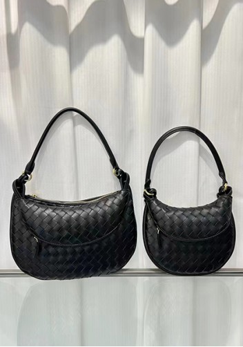 Gemini Woven Shoulder Small Bag Black