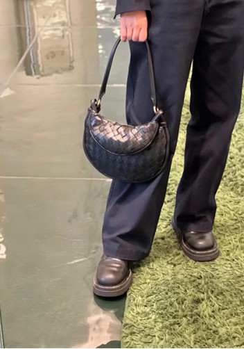 Gemini Woven Shoulder Small Bag Black