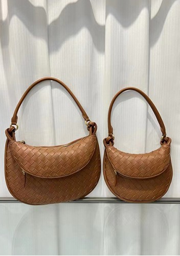 Gemini Woven Shoulder Small Bag Camel