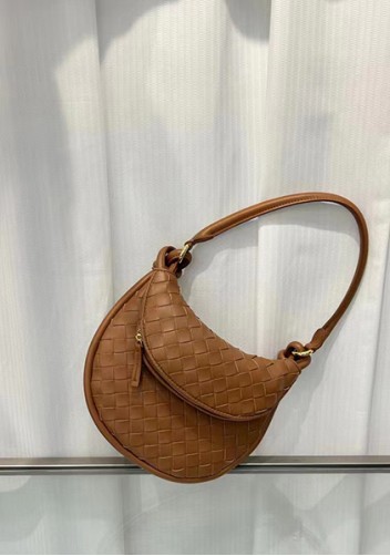 Gemini Woven Shoulder Small Bag Camel