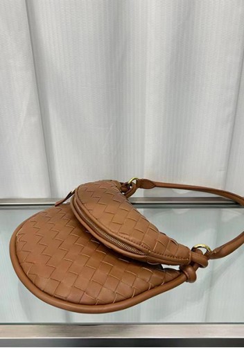 Gemini Woven Shoulder Small Bag Camel