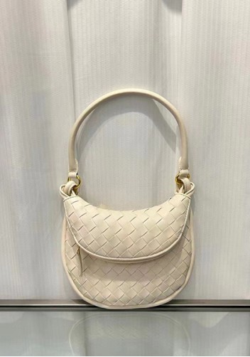 Gemini Woven Shoulder Small Bag Cream