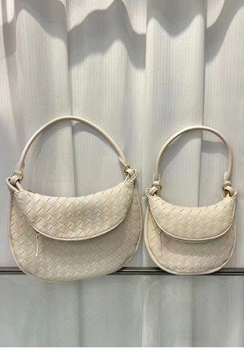 Gemini Woven Shoulder Small Bag Cream