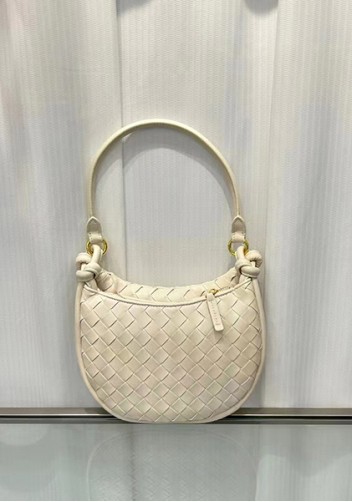 Gemini Woven Shoulder Small Bag Cream