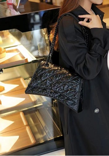 Bonnie Crushed Effect Vegan Leather Medium Chain Shoulder Bag Black