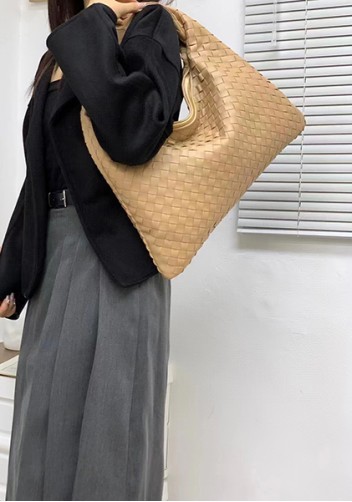 Dina Large Intrecciato Leather Zip Tote Beige