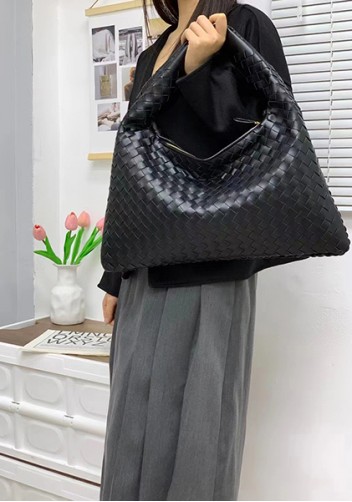 Dina Large Intrecciato Leather Zip Tote Black