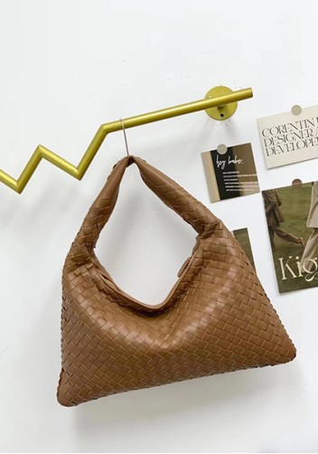 Dina Large Intrecciato Leather Zip Tote Camel