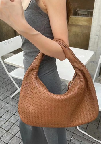 Dina Large Intrecciato Leather Zip Tote Camel