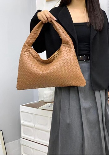 Dina Large Intrecciato Leather Zip Tote Camel