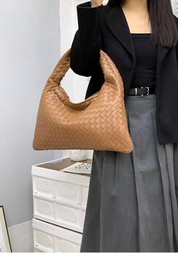Dina Large Intrecciato Leather Zip Tote Camel
