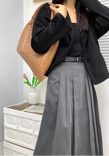 Dina Large Intrecciato Leather Zip Tote Camel