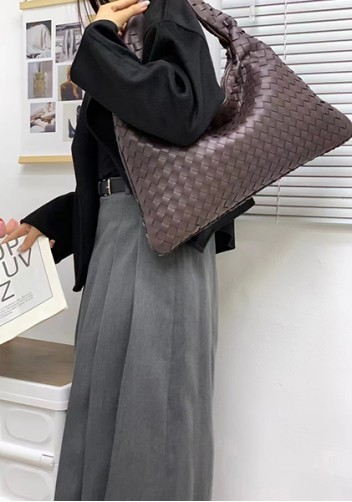 Dina Large Intrecciato Leather Zip Tote Choco