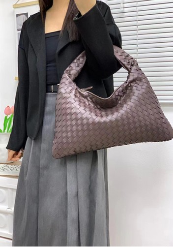 Dina Large Intrecciato Leather Zip Tote Choco