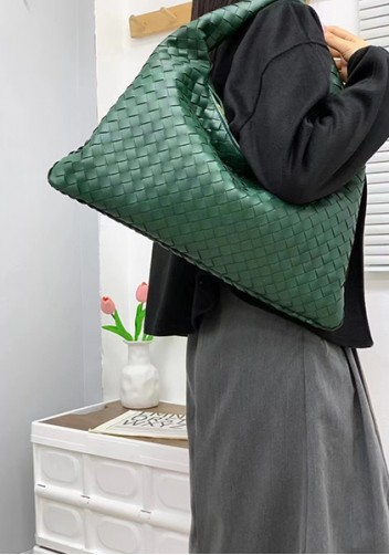 Dina Large Intrecciato Leather Zip Tote Green