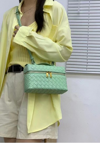 Mia Woven Leather Long Beauty Case Green