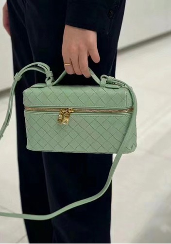 Mia Woven Leather Long Beauty Case Green