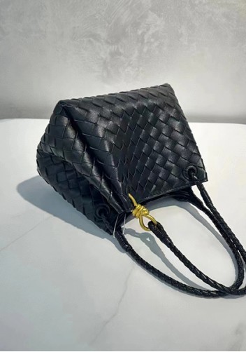 Mia Chute Leather Small Shoulder Bag Black