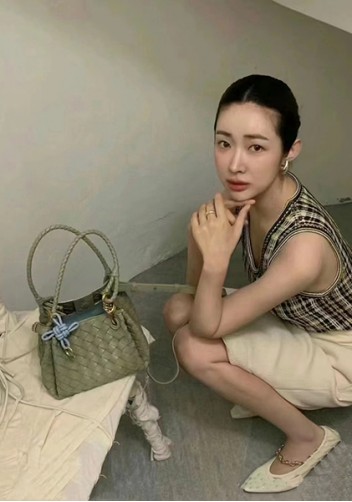 Mia Chute Leather Small Shoulder Bag Green