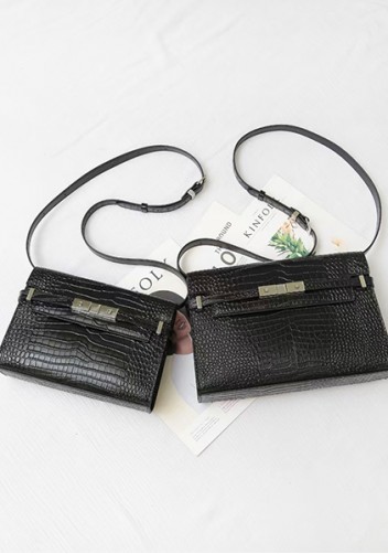 Ivana Crocodile Leather Shoulder Bag Black silver Hardware