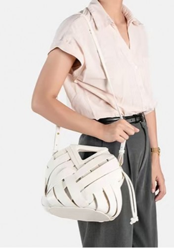 Euclid Medium Faux Woven Bag Cream