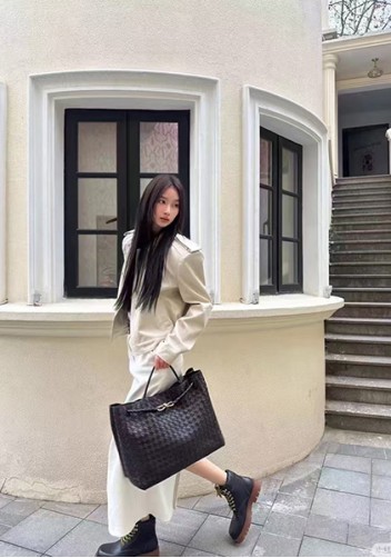 Allegria Woven XL Large Leather Shoulder Bag Choco
