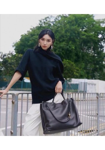 Allegria Large Smooth Leather Shoulder Bag Black