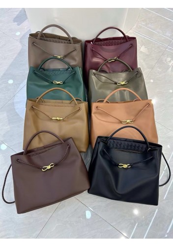 Allegria Large Smooth Leather Shoulder Bag Black