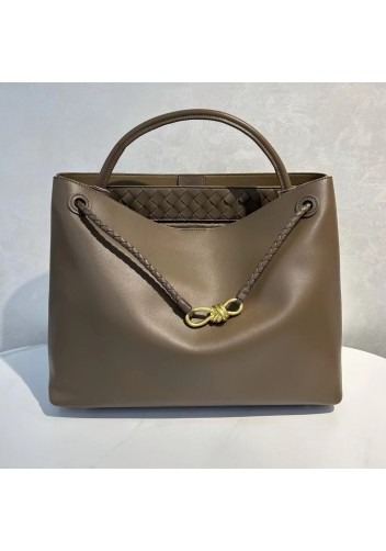 Allegria Large Smooth Leather Shoulder Bag Brown