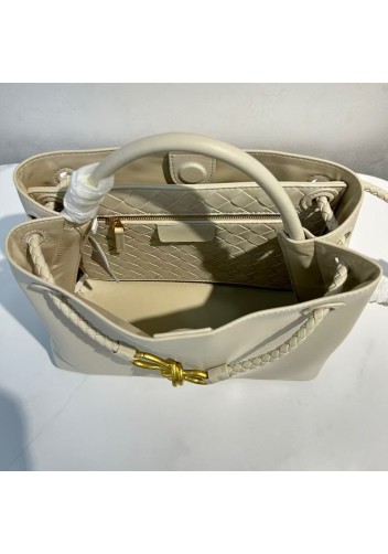 Allegria Large Smooth Leather Shoulder Bag Cream