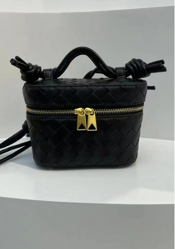 Mia Woven Leather Beauty Case Black