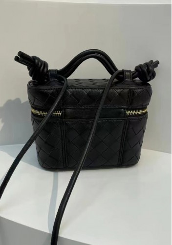 Mia Woven Leather Beauty Case Black