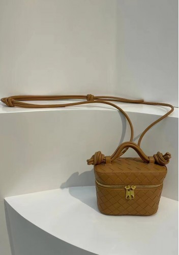 Mia Woven Leather Beauty Case Camel